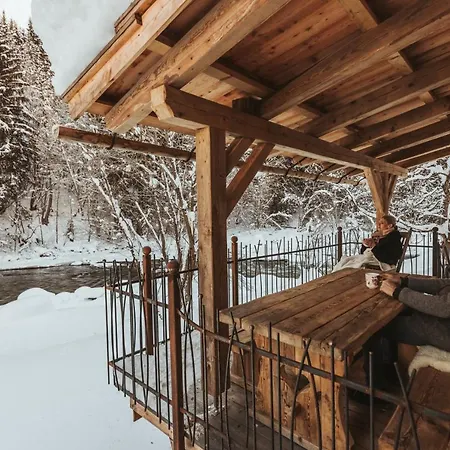 샬레 Smileys Fluss