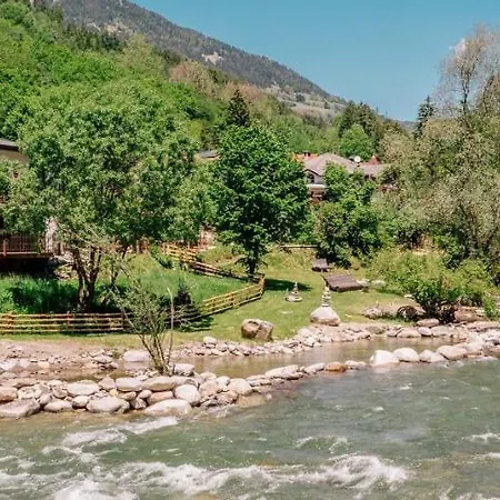 샬레 Smileys Fluss *